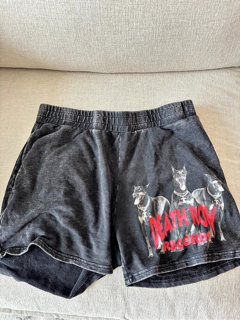 Death Row Record Graphic Shorts Size Large